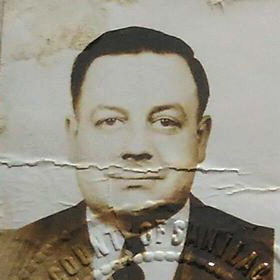 Photo of photos/James Morley Jones naturalization 1943_crop